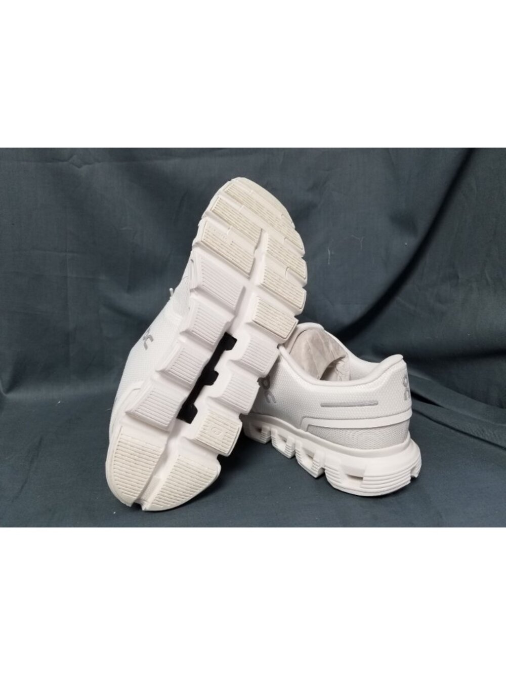 On Running Cloud 6 All White 3WF10061200 Women's Size 7.5 NEW NO BOX! - Picture 2 of 11